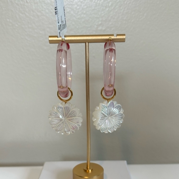 Lizzie Fortunato Pearl Daisy Spritz Hoops - Picture 3 of 4